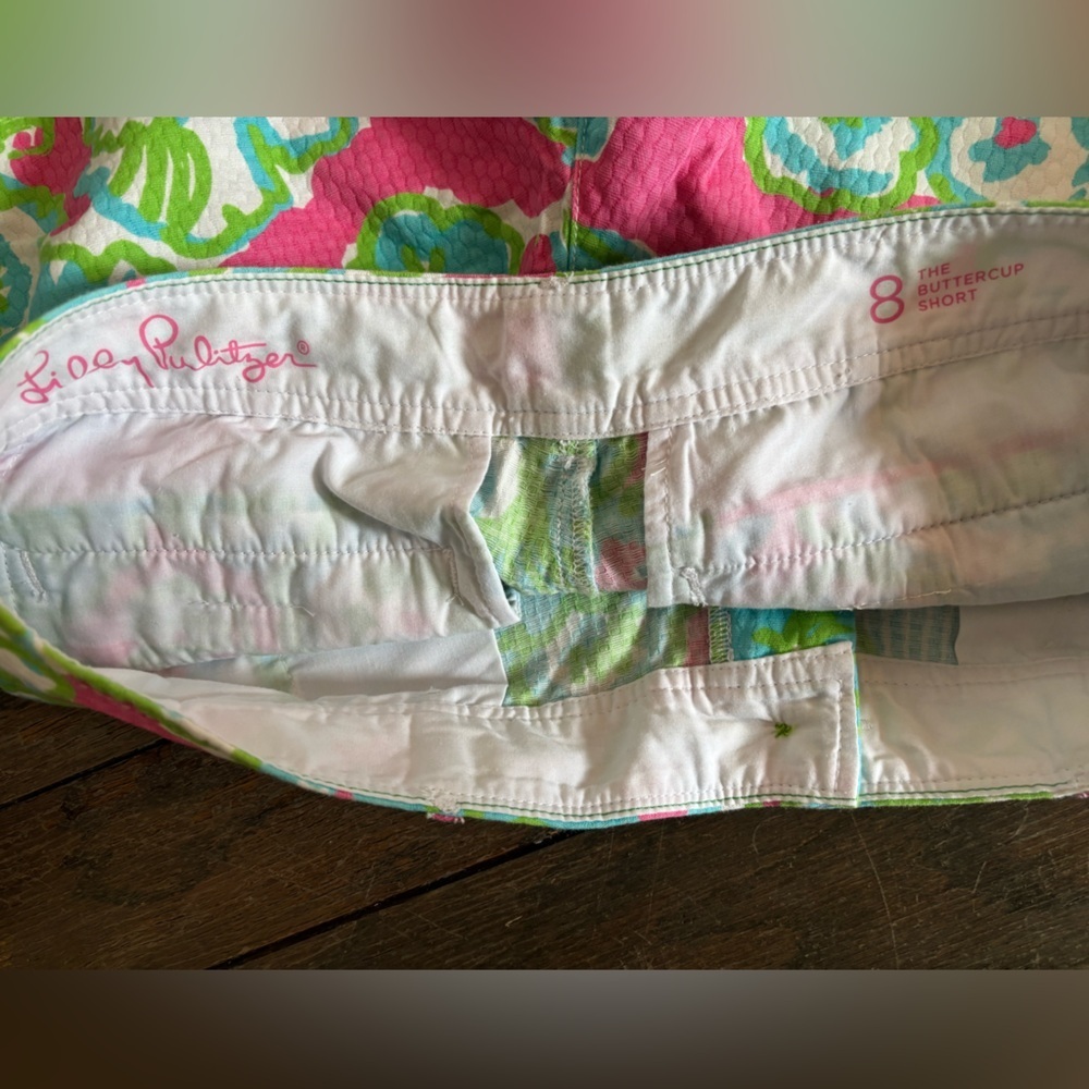Lilly Pulitzer Pink and Blue Floral Buttercup Shorts Scallop Preppy Resortwear - Picture 4 of 4